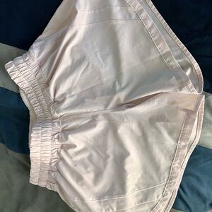 Lululemon Track that mid rise lined short 5”
